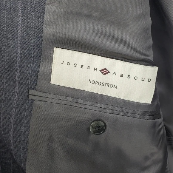 Joseph Abboud Gray with Lavender Stripe Suit 40S 36x30‎